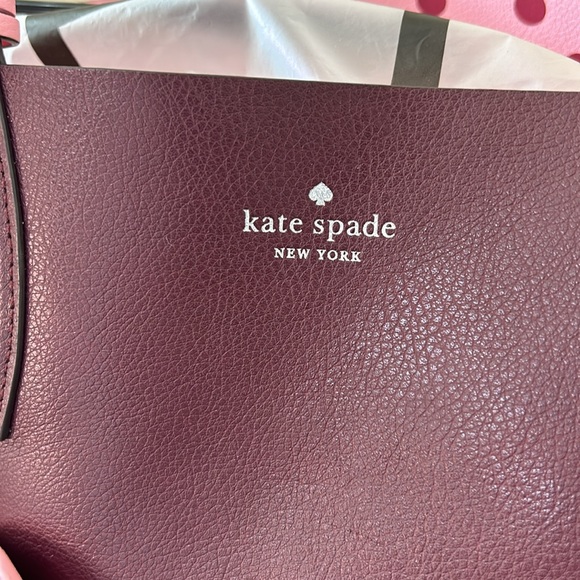 Kate Spade Arch Love Birds Small Reversible Tote - Picture 3 of 17